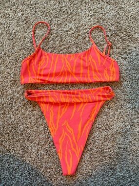 ⚡️Skatie Mauna Loa Neon Orange & Coral Tiger Stripe Bikini Set